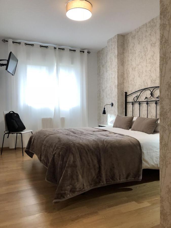 Pension 23-Vinte E Tres O Pedrouzo Bagian luar foto